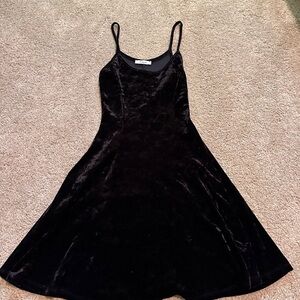 3/$20 ✨ Elegant Black Velvet Dress